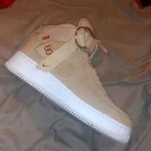 Nike Air Force 1 Mid CMFT Victor Cruz
